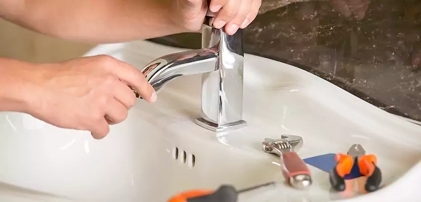 Bathtub Faucet Replacement in Fountain